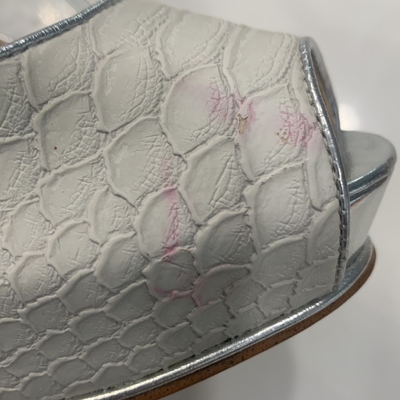 Guess Peep Toe Sling Back Huela2 Stiletto Heels Size 9M - Picture 12 of 13